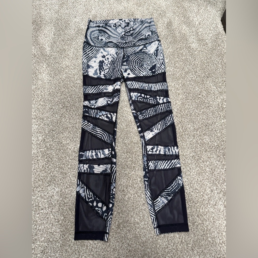 RARE Lululemon Highest Times Wunderlust legging